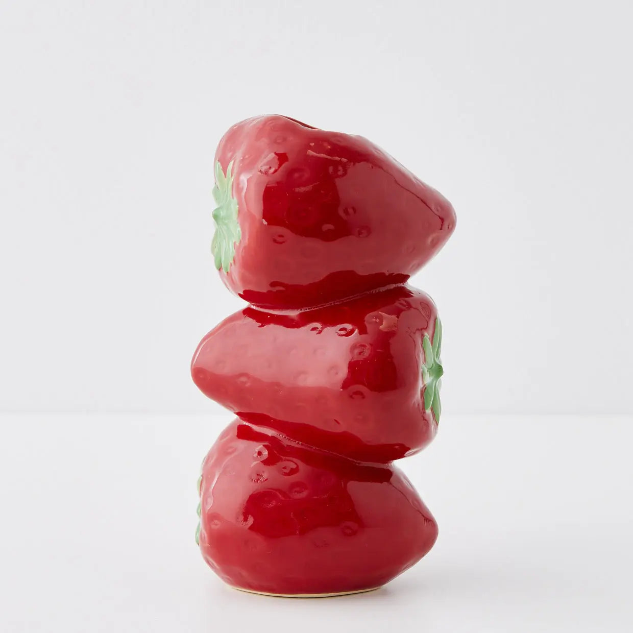 Vase en céramique à fraises empilées