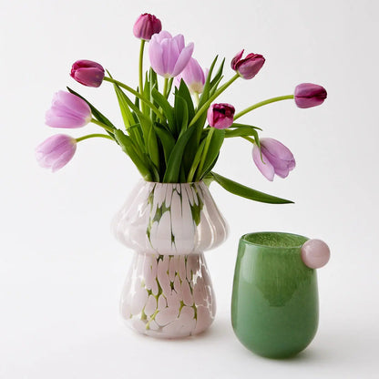 Vase en verre coloré aux champignons magiques rose