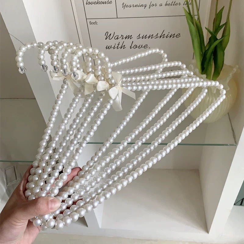 Coquette Pearl Hangers Y07