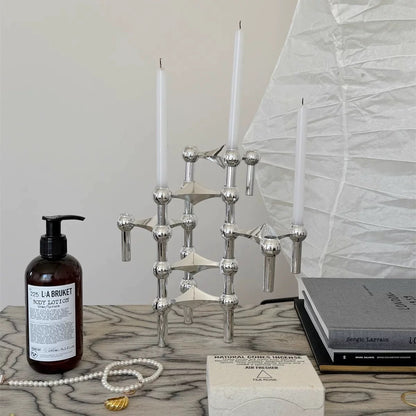 Candelabro molecular nórdico