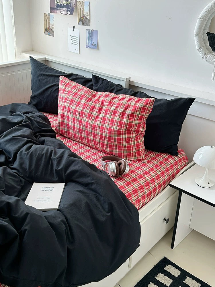 Red Tartan Plaid & Black Bedding Set